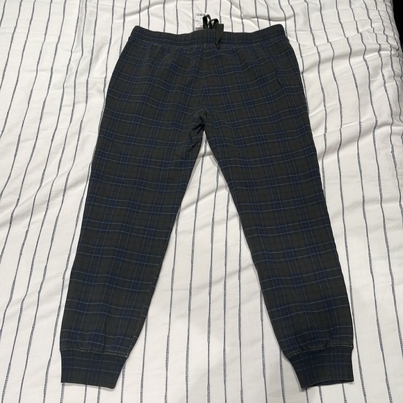 Current/Elliot Slim Vintage Highlander Green Plaid Sweatpants- Size 2 - Picture 5 of 8